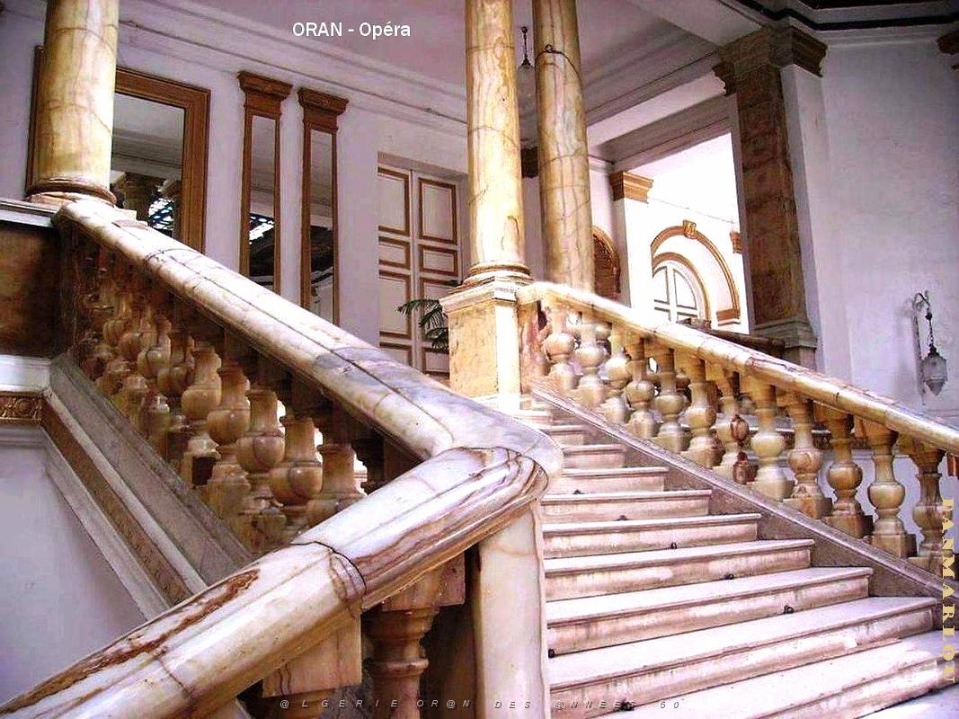 PA ba- 005- Hotel de ville- interieur.jpg